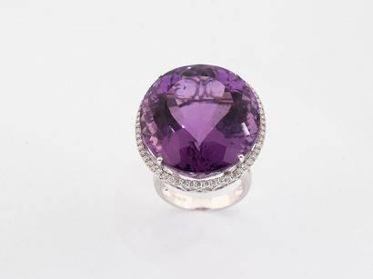 Cocktail ring in openwork white gold 750...