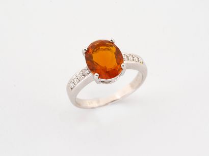 Ring in white gold 750°/°° set with a fire...