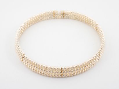 Necklace of three rows of freshwater pearls,...
