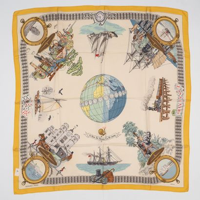 HERMES
Printed silk square
