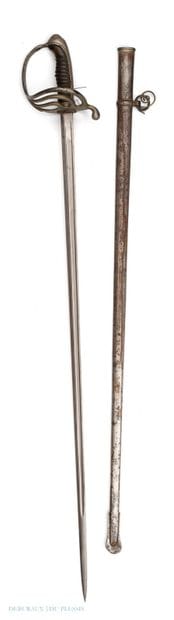 Sabre d'officier modèle 1882 garde en fer...