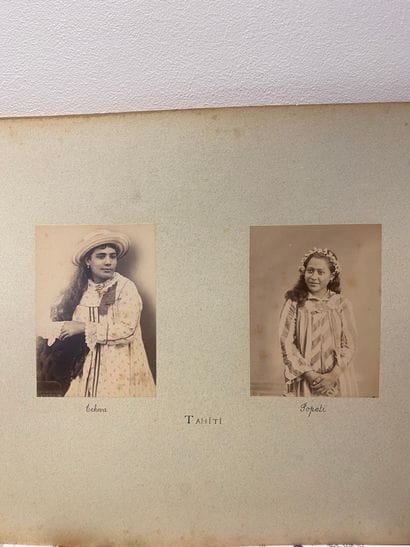 HAWAÏ (7 pl.) et TAHITI (11 pl.) — PHOTOGRAPHIES...