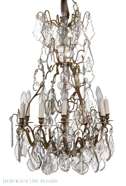 Lustre en laiton doré et verre moulé à neuf...