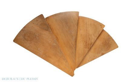 CHAREAU Pierre (1883-1950)
Rare table MB...