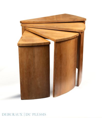 CHAREAU Pierre (1883-1950)
Rare table MB...