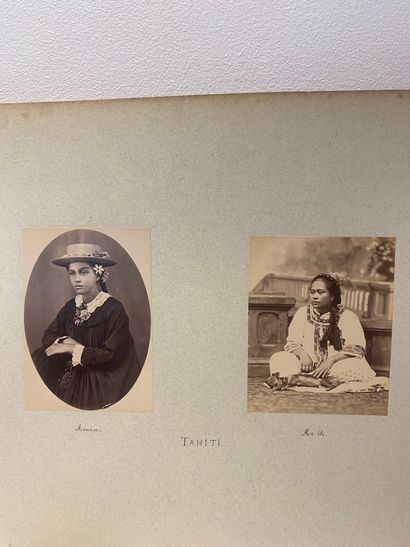 HAWAÏ (7 pl.) et TAHITI (11 pl.) — PHOTOGRAPHIES...