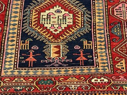 Originale et grande galerie Soumak
Caucase...