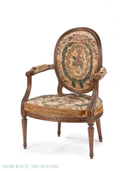Fauteuil cabriolet en hêtre teinté dossier...