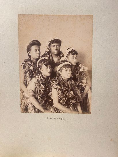 HAWAÏ (7 pl.) et TAHITI (11 pl.) — PHOTOGRAPHIES...