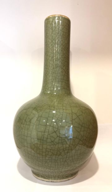 Long-necked vase in cracked celadon enameled...