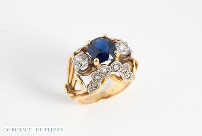 Ring in 750°/°° gold and platinum set with...