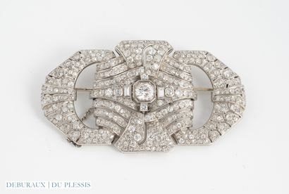 Buckle brooch in 750°/°° white gold and platinum,...