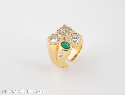 Bague chevalière en or 750°/°° sertie clos...
