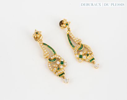 Paire de pendants d'oreille en or 750°/°°...