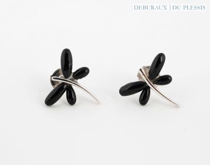 Pair of dragonfly earrings in 750°/°° white...