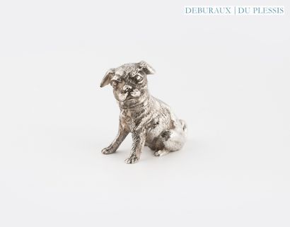 Pug subject in 925°/°° silver.
3.5 x 3.7cm.
Weight...