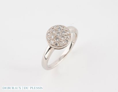 Cushion ring in 750°/°° white gold set with...