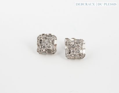Paire de boucles d'oreilles en or gris 750°/°°...