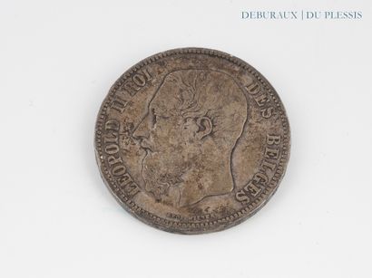 Une pièce en argent Léopold II 5 francs belge.
Poids...