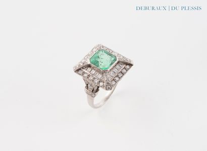 Ring in 750°/°° white gold set with a clasp,...