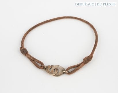 DINH VAN
Bracelet cordon avec menottes en...