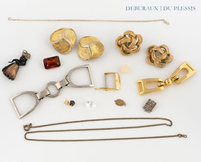 Lot de bijoux fantaisie (accidents et ma...
