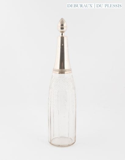 Diamond-cut crystal liqueur bottle set in...