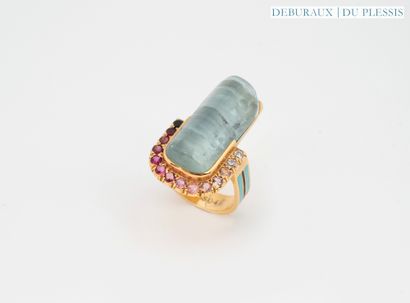Modernist ring in 750°/°° enameled gold set...