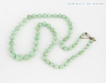 Drop necklace of jade beads, approx. 5 to...