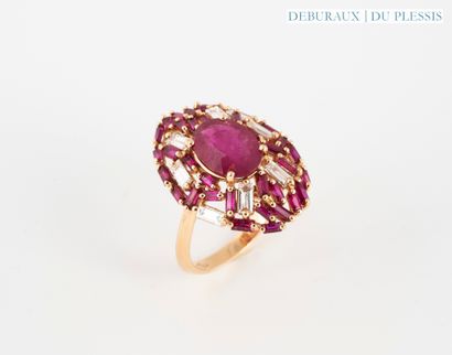 750°/°° pink gold navette ring set with a...