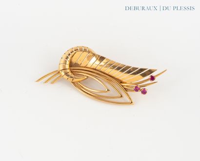 Broche fougères en or 750°/°° rehaussée de...