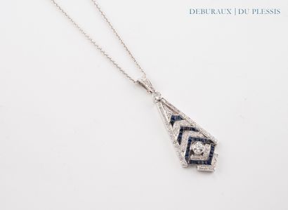 Chain and geometric pendant in 750°/°° white...