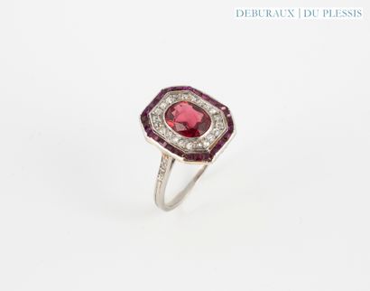 Octagonal platinum ring set with a natural...