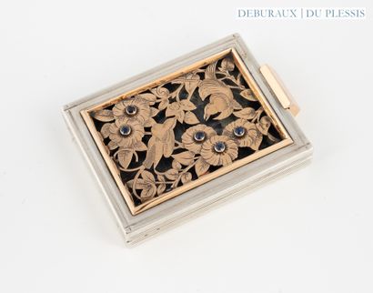 BOUCHERON Paris
Poudrier in 750°/°° gold...