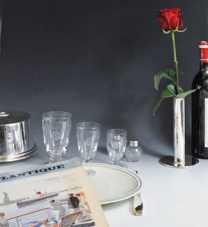 Seau à champagne tronconique, décoré d'un...