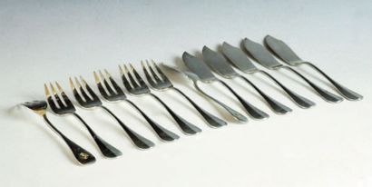 Ensemble de six fourchettes et six couteaux...