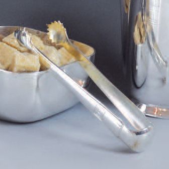 Pince à sucre en métal argenté. Chiffré sur...