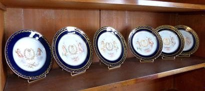 SEVRES

Ensemble de six assiettes en porcelaine...