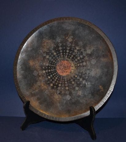 Claudius LINOSSIER (1893-1953) 

Plat rond...