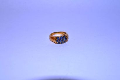 Bague jonc en or 750 °/°° sertie d'un pavage...