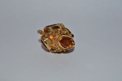 Pendentif couronne en or 750 °/°° serti clos...