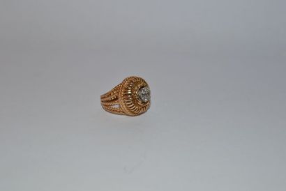 Bague fils tressés en or 750 °/°° et platine...