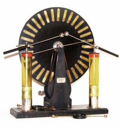 Machine de Wimshurst. Deux disques isolants...