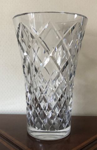 Grand vase de la cristallerie de Lorraine....