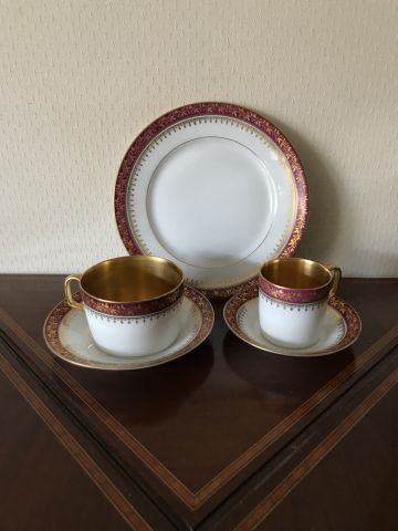 Ensemble de tasses à café (12) et leurs sous...