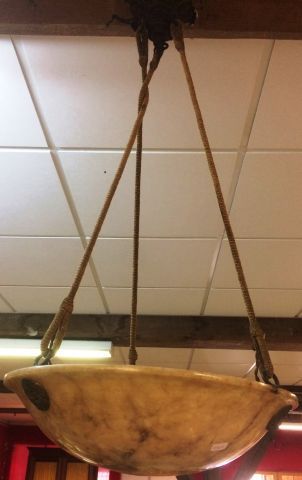 Coupe suspension en marbre.
