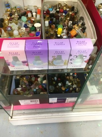 Collection de miniatures de parfum, Lanvin,...
