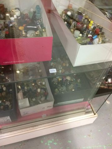 Collection de miniatures de parfum, Lanvin,...