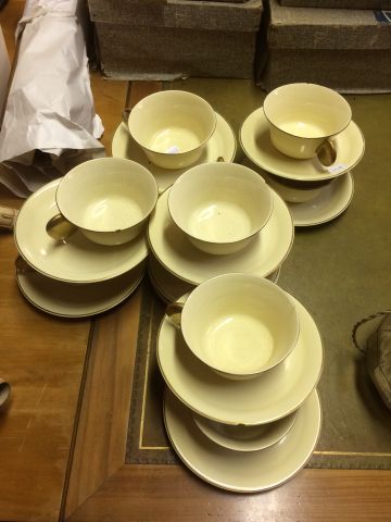 Partie de service à thé Villeroy et Boch...