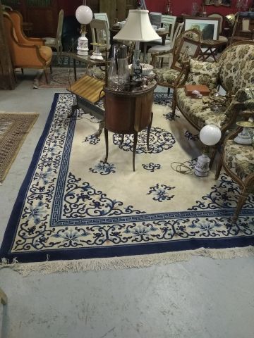 Deux tapis dont un chinois.